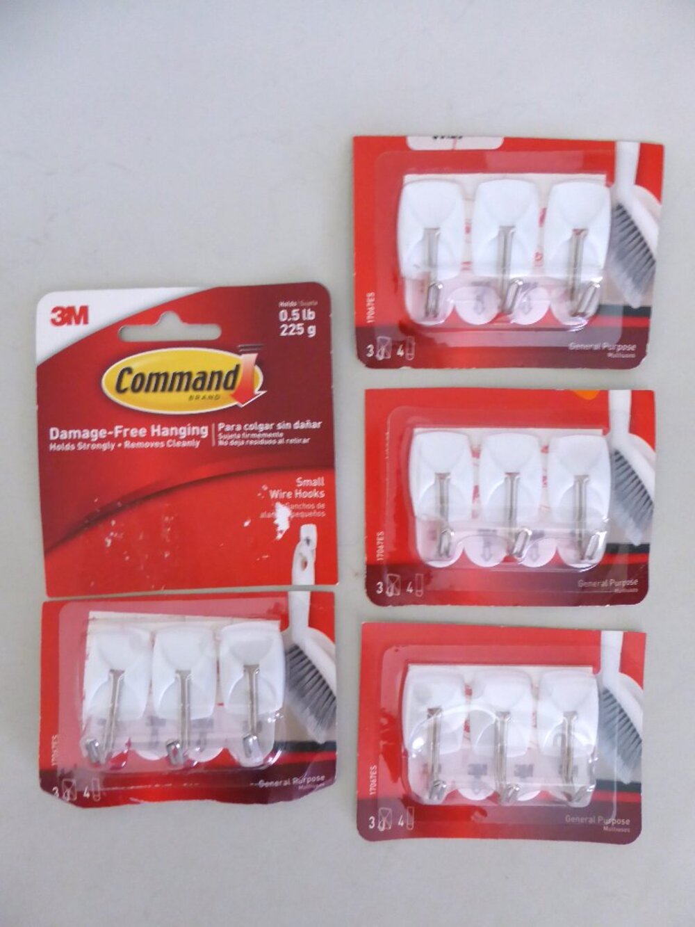 NEW 3M COMMAND DAMAGE FREE WIRE HANGERS HOOKS 4 PACKAGES